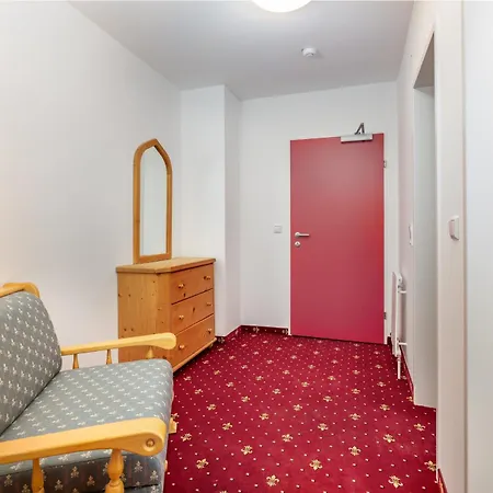 Hotel Alpenhof 2*
